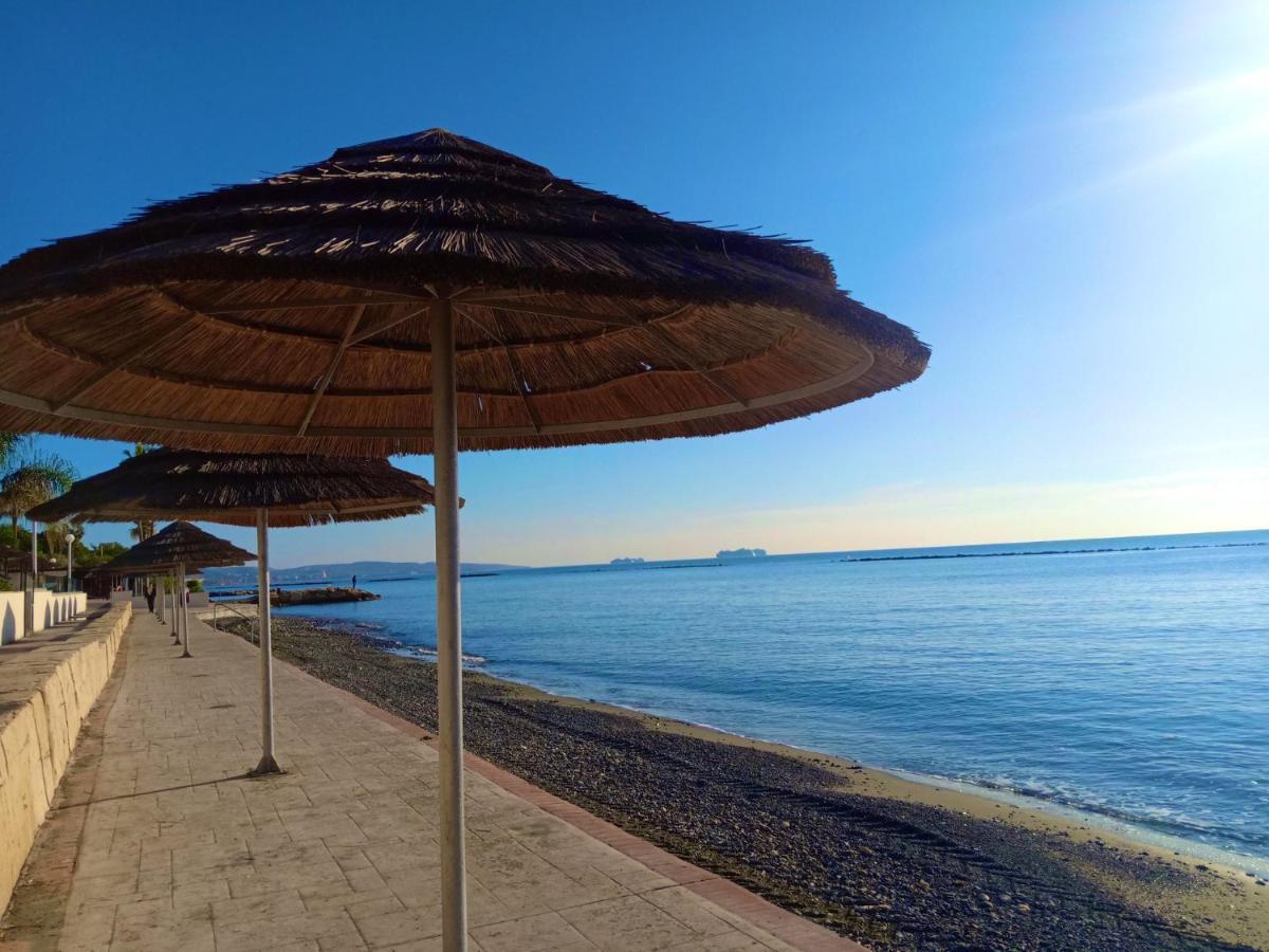 Sanders Ermitage On The Beach - Delightful 1-Bedroom Apartment With Sea View Limassol Exterior foto